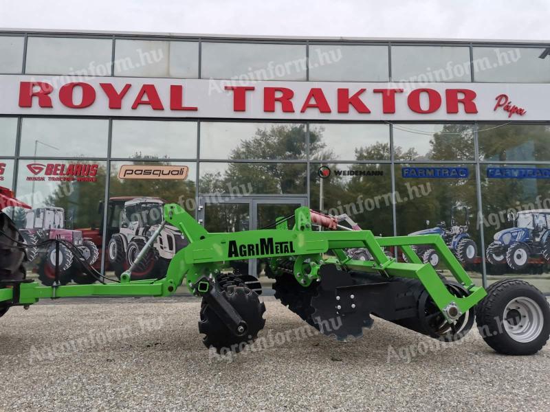 AGRIMETAL 2,75 M SEMI-TRAILED SHORT WHEEL WITH SPLINED ROLLERS - STOCK SWEEP ACTION