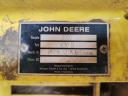 JD 7200 scarifier