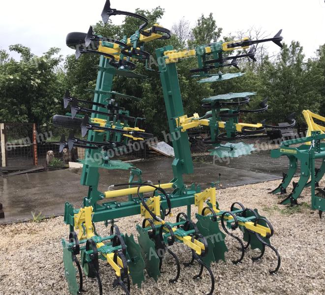Agromerkur 6 row row cultivator with hydraulic folding