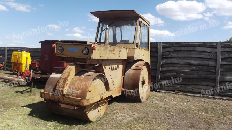Road roller for sale