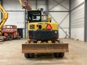 Komatsu PW 98 MR-8 / 2015 / 4 342 operating hours / Leasing from 20%
