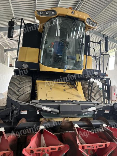 Kombaǰn New Holland CX 6090