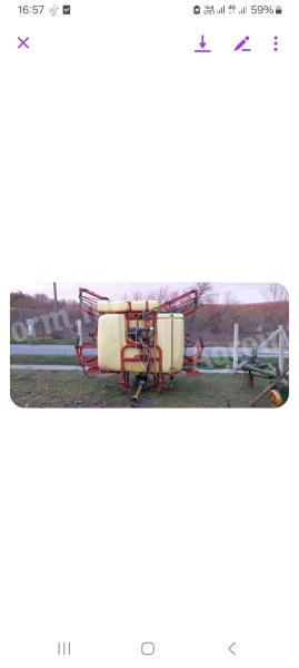 Suspended sprayer