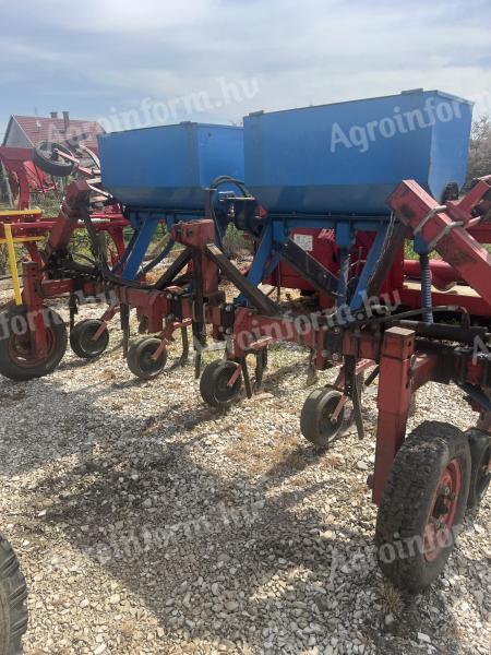 Row cultivator