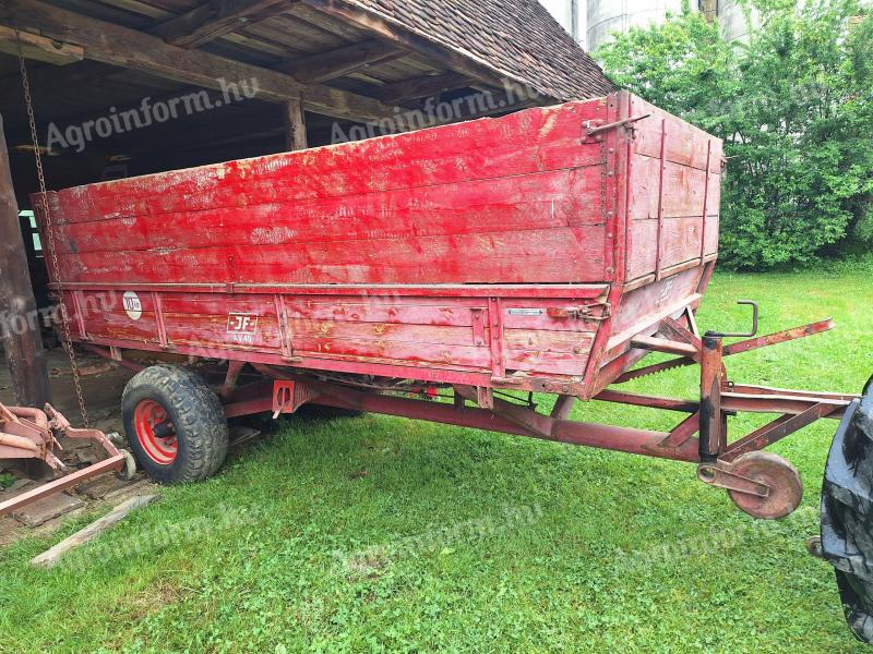 Organic manure spreader JF 4 T