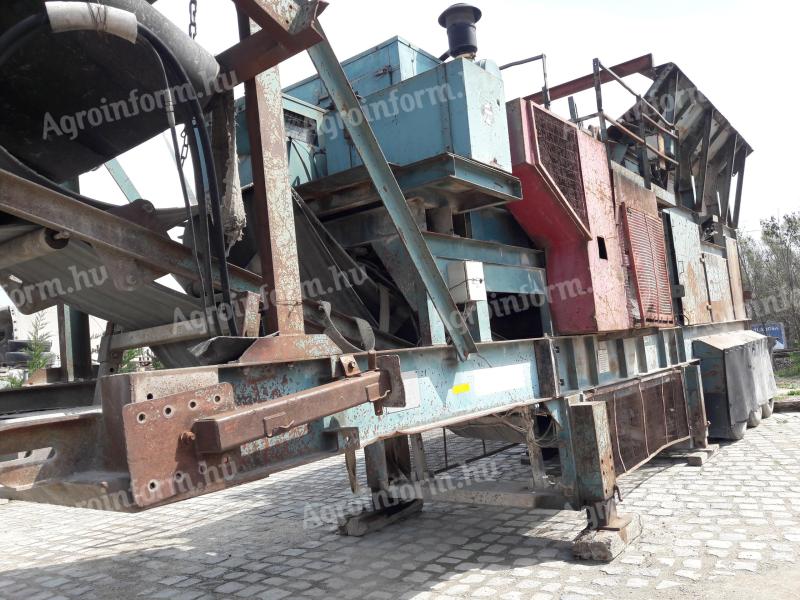 Stone crusher with face: Brownlenox KK114