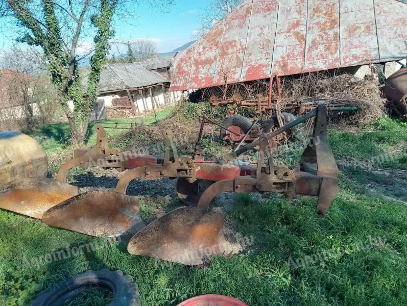 3 headed plough