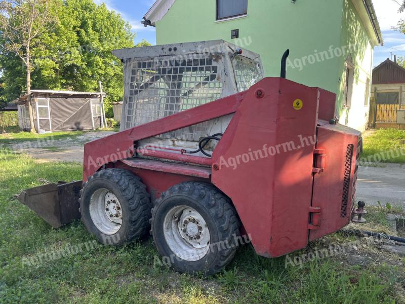 Loading machine