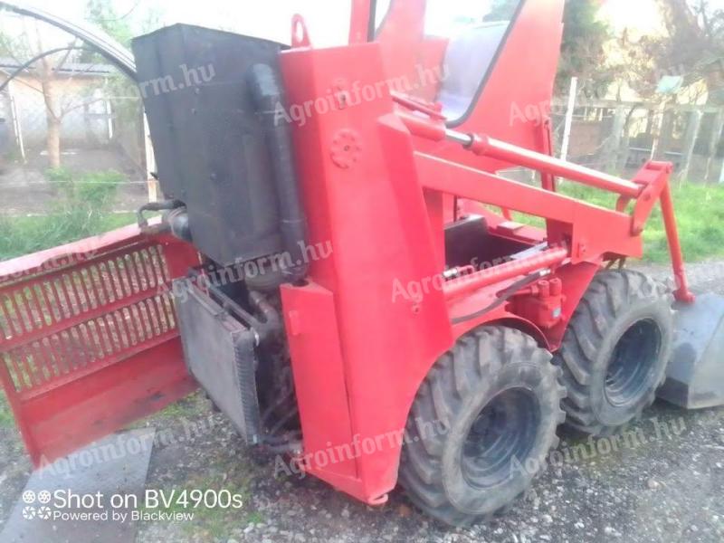 1990 Unirak skid steer loader 400