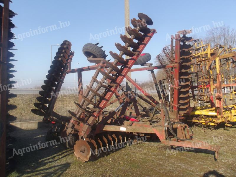 9,8 m light IH disc for sale