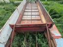 Service bed spreader, ball separator