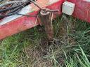 Service bed spreader, ball separator