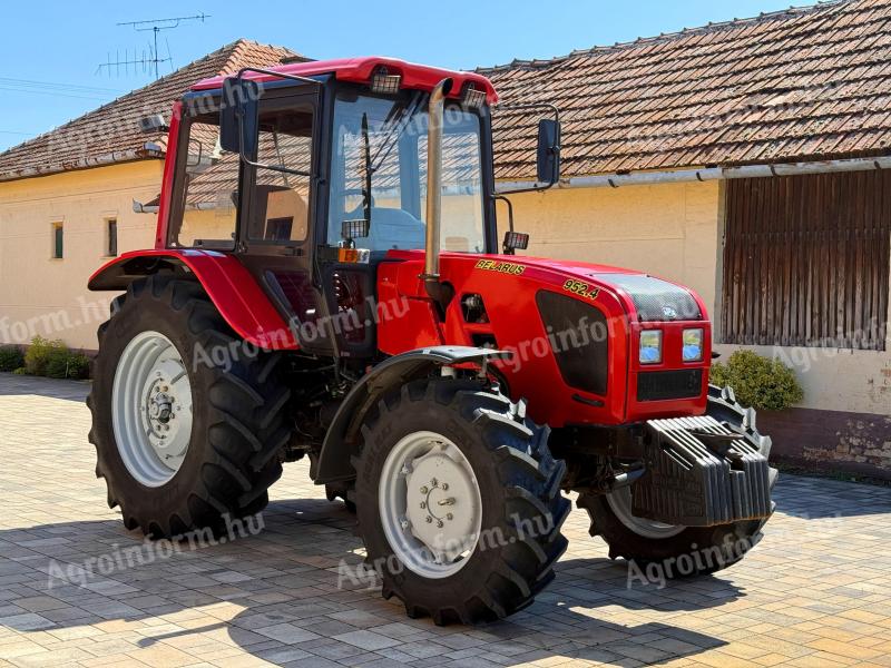 Belarus MTZ 952.4 tractor