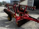 Väderstad Rollex 620 with trowel