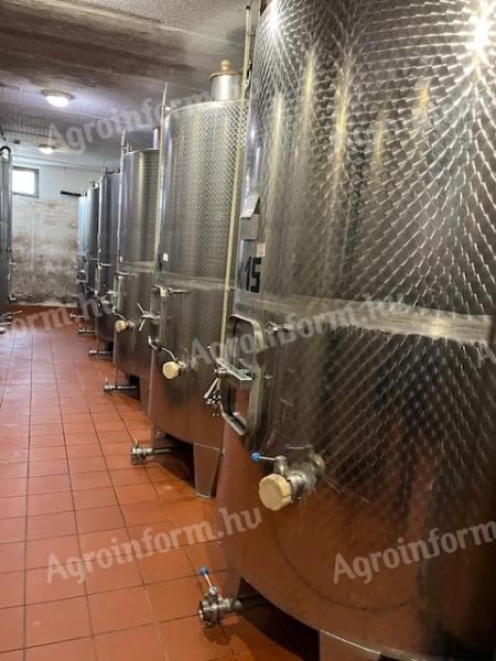 Wine tanks