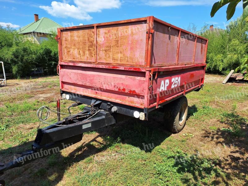 Predám príves Agrogép AP 251