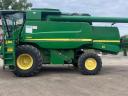 John Deere T660 Combine