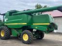 John Deere T660 Combine