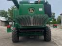 John Deere T660 Combine