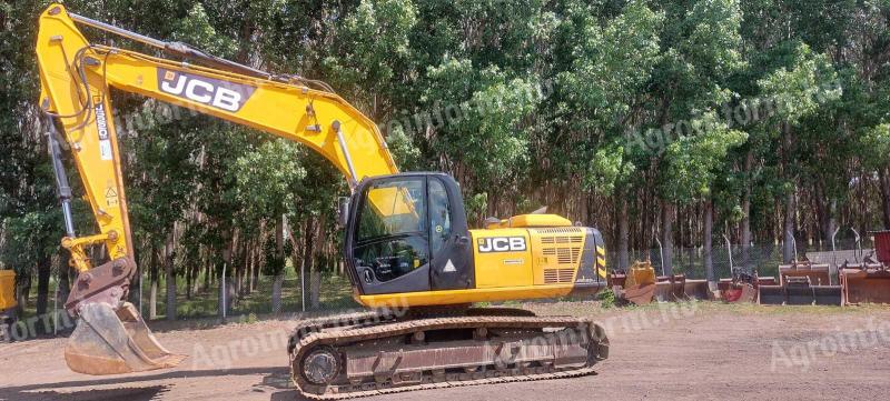 JCB JS220LC T4i tracked excavator