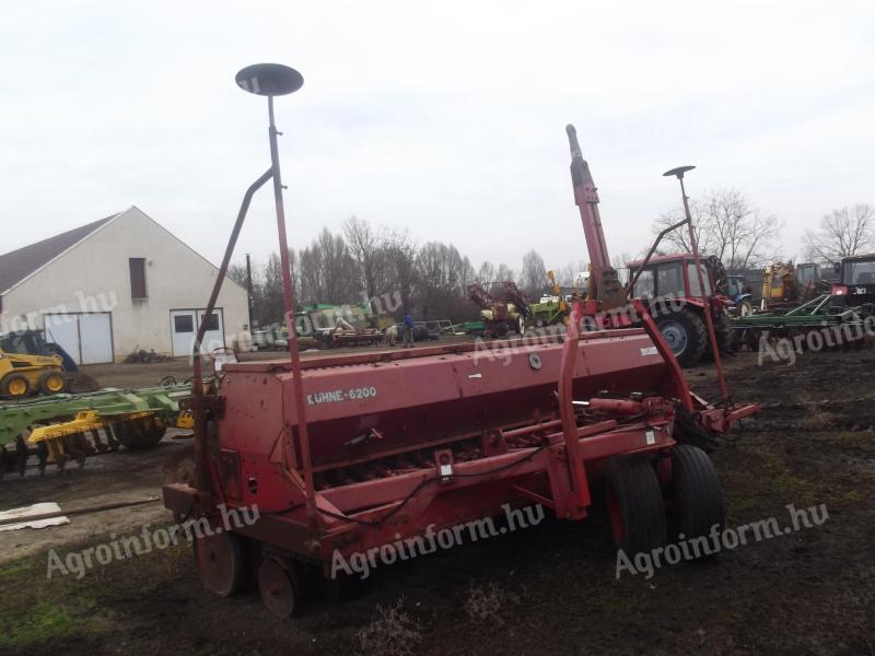 IH Kühne 6200 grain drill for sale