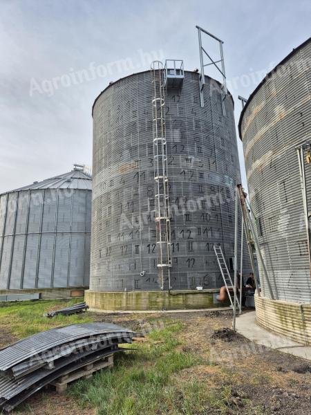 Feed storage silo
