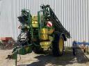 Vučena prskalica John Deere 840 TF