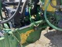 Vučena prskalica John Deere 840 TF