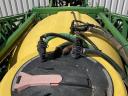 Vučena prskalica John Deere 840 TF