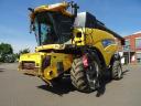 New Holland CR 980 combine harvester