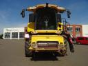 New Holland CR 980 combine harvester