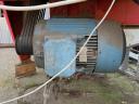 Cormall bale extractor