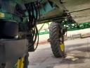 John Deere R4038 self-propelled sprayer