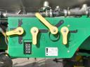 John Deere R4038 self-propelled sprayer