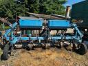 Row cultivator