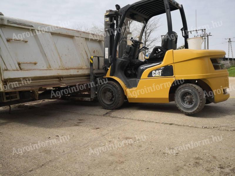 CAT DP30 N - Targonca