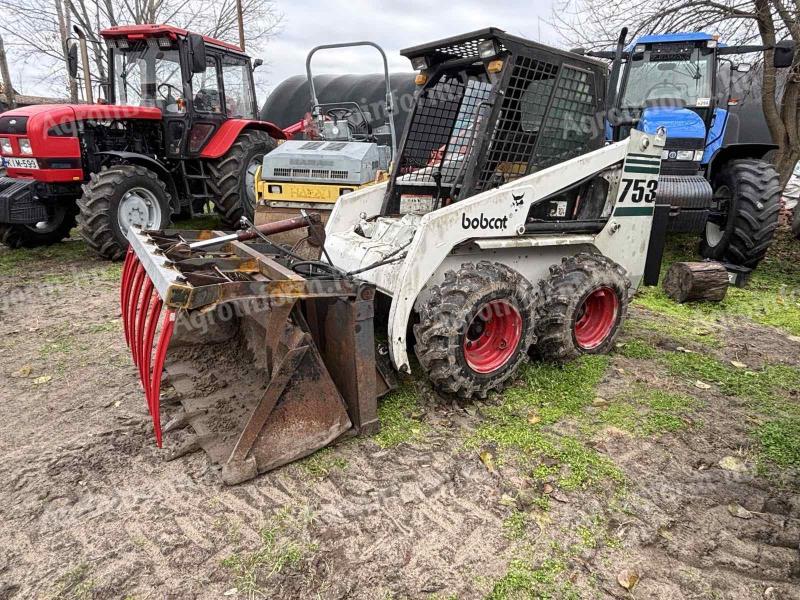 Bobcat 753 skid steer loader