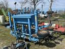 Omikron 6-row row row cultivator with fertiliser spreader