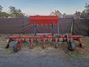 Row cultivator, 6-row, with folding fertiliser spreader