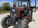 MTZ 820 + KHR 80E s čelním nakladačem a příslušenstvím
