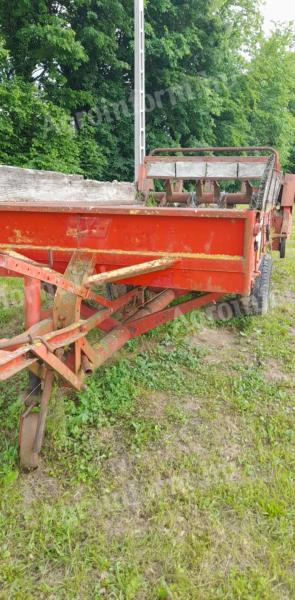 Manure spreader