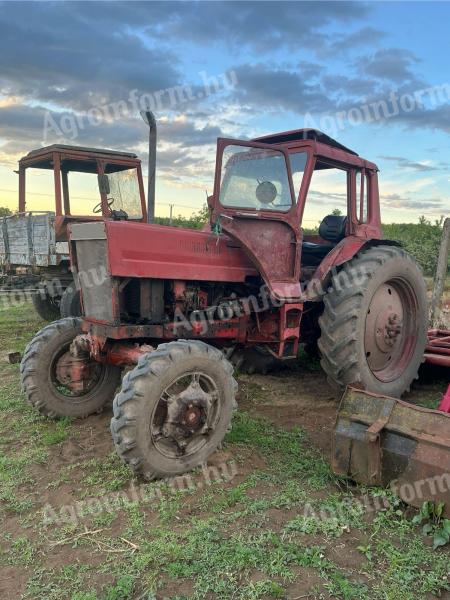 Eladó mtz 82 traktor piros rendszámos