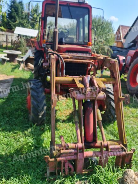 MTZ-82 s čelním nakladačem