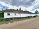 Cegléd,  84,7 m2 családi ház,  kertészeti gazdasággal,  összesen 17.158 m2 telken eladó
