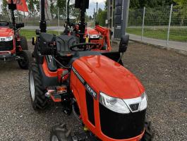 TRAKTOR TAFE 6020M