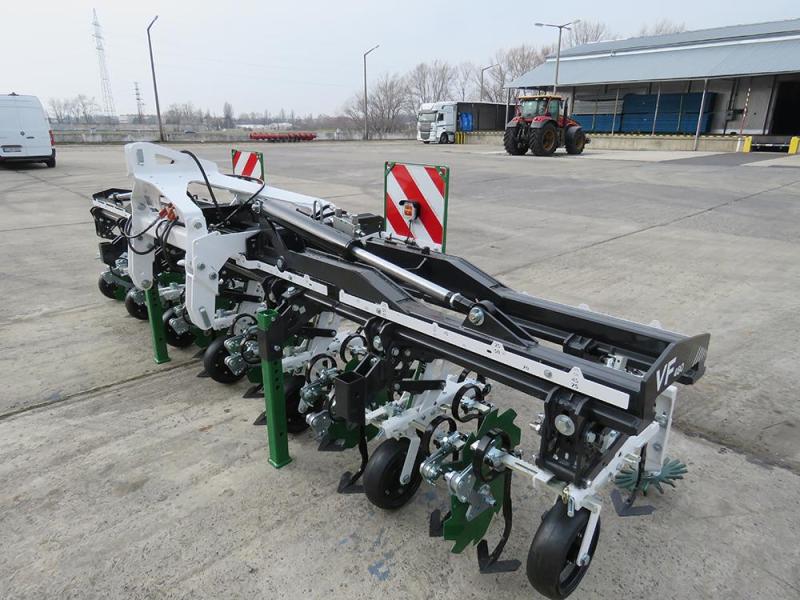 Kultivátor DICKSON Variofield VF480