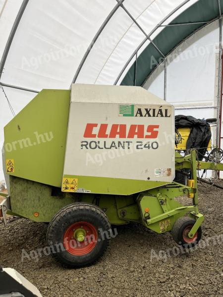 Claas Rollant 240