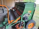 Amazone D9-30 hanging seed drill