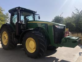 John Deere 8345R traktor