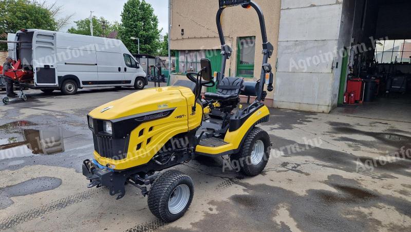 Avenger 22 HST small tractor